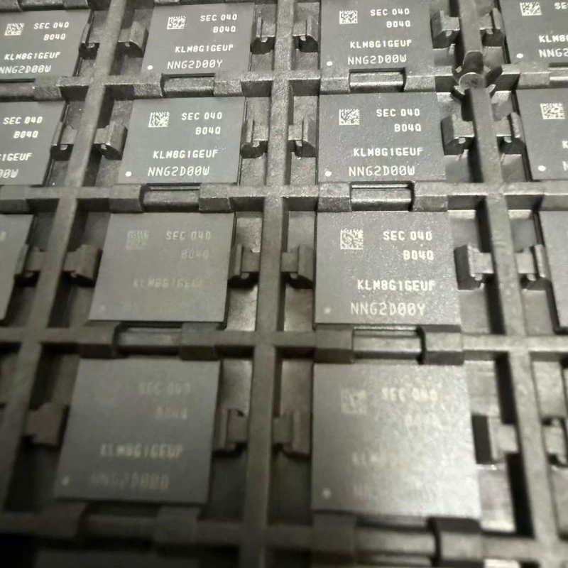KLM8G1GEUF B04Q057 EMMC5.1 8GB Fbga 153 Ic 1