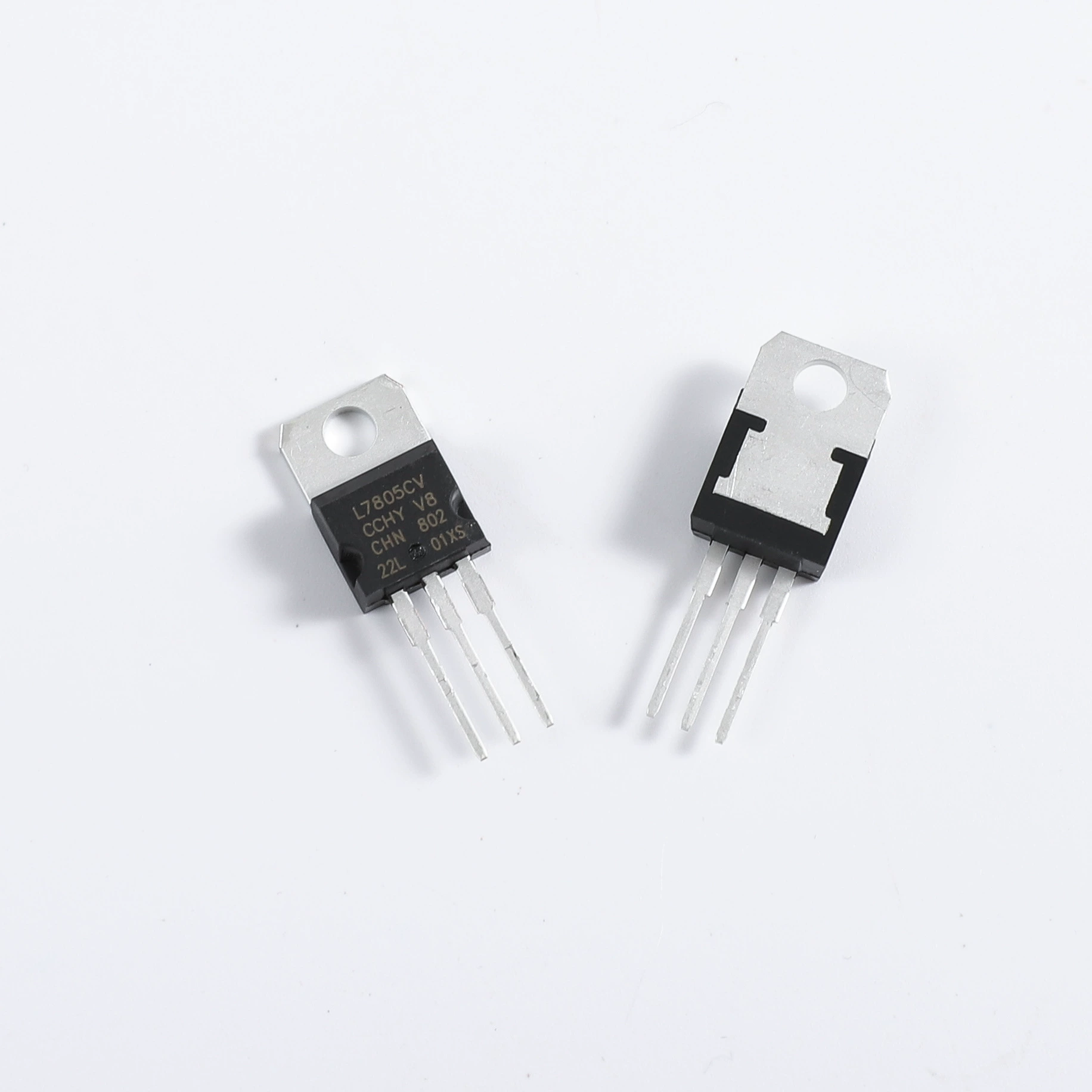 L7805 L7805CV Package To 220 5V 1.5A 62DB 120HZ Ldo Linear Regulator